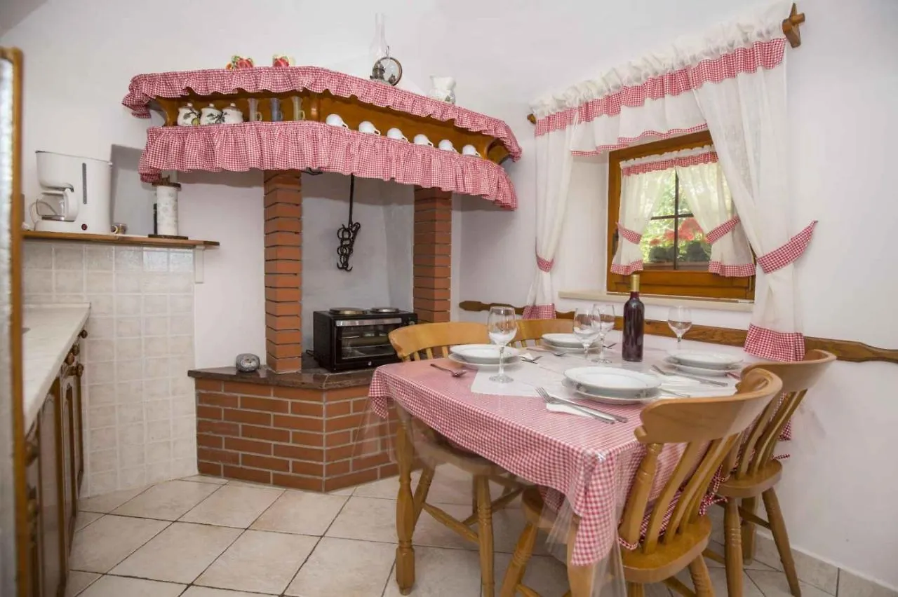 Holiday House In Labin With Terrace, Air Conditioning, W-Lan, Washing Machine קרואטיה